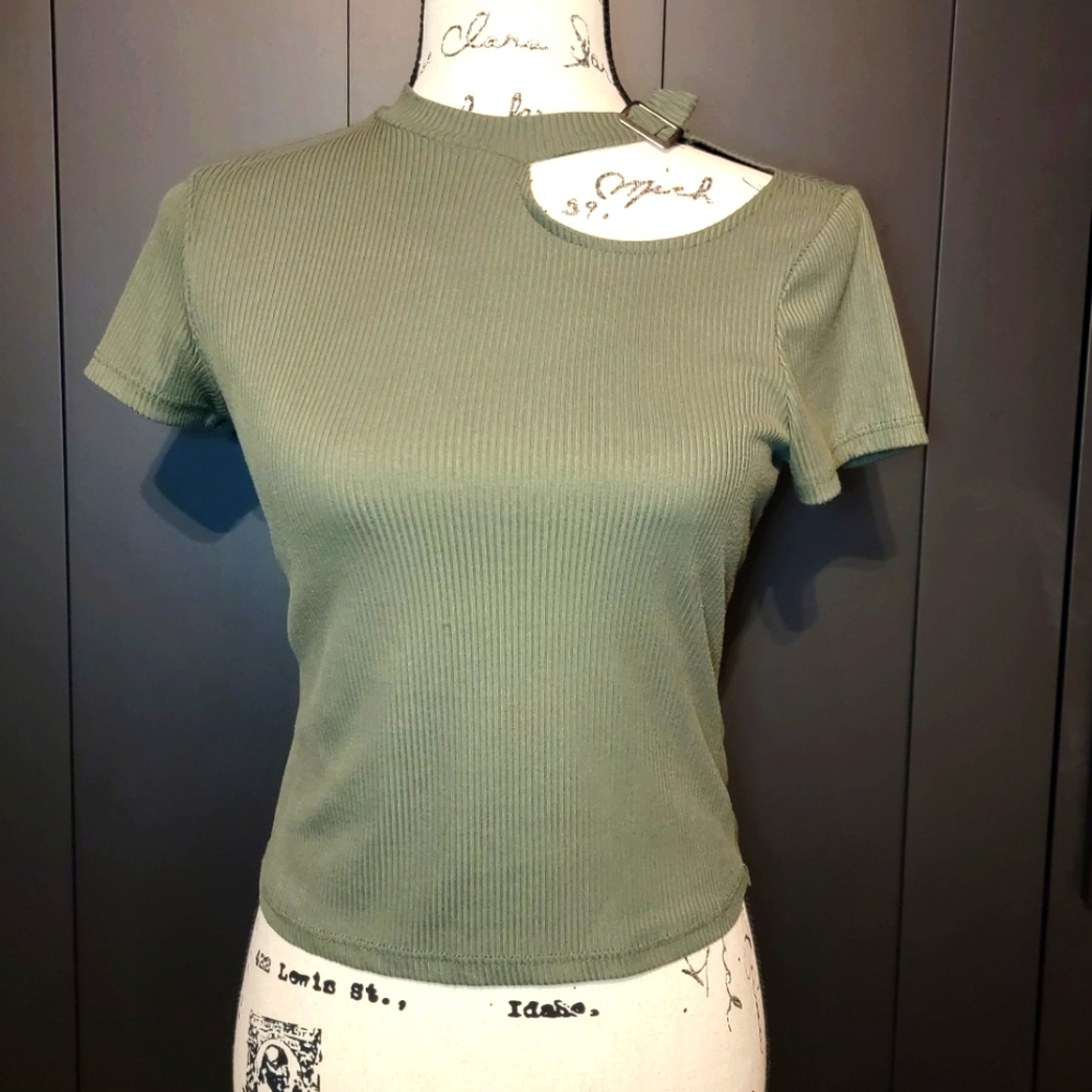 No Boundaries women's top